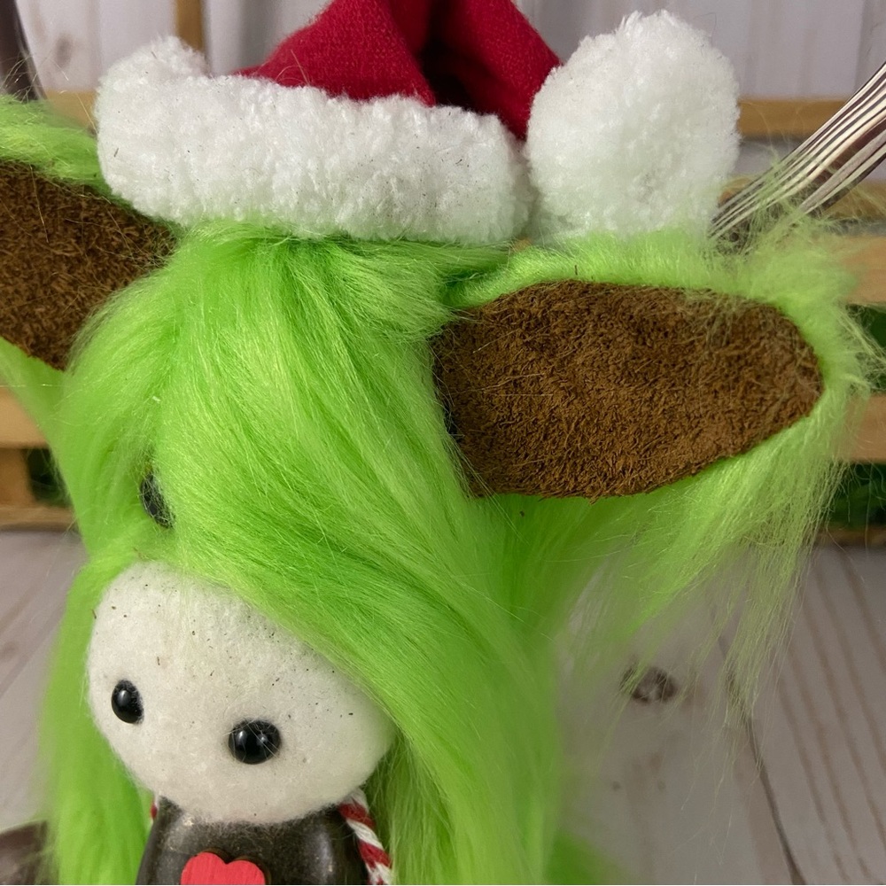 🚫SOLD🚫Grinch Highland Cow Gnome Handmade Festive Christmas Holiday Decor Red - Picture 8 of 11